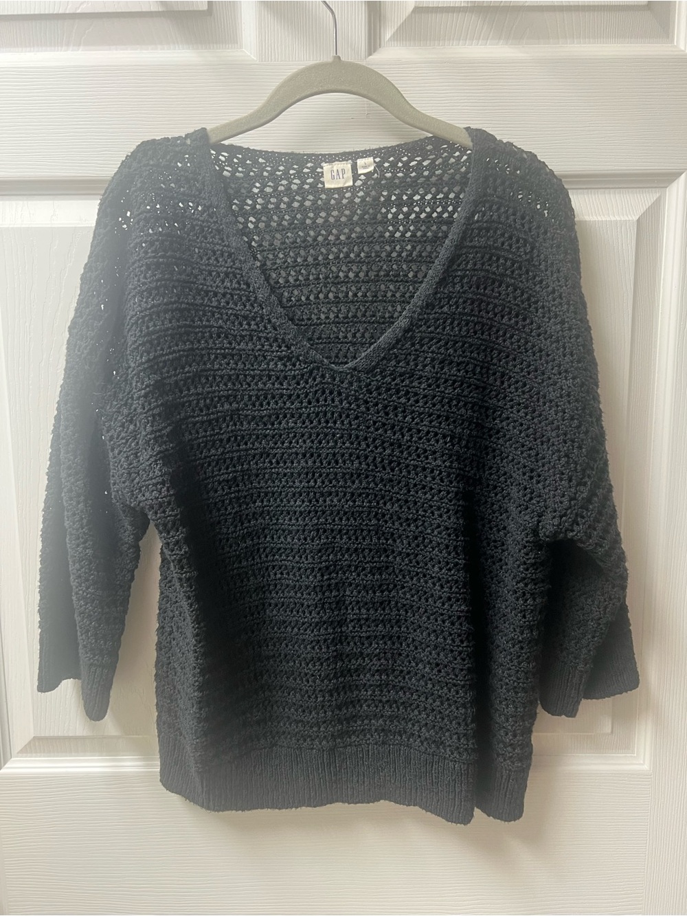 GAP Women's Navy Blue V-Neck Crochet Sweater